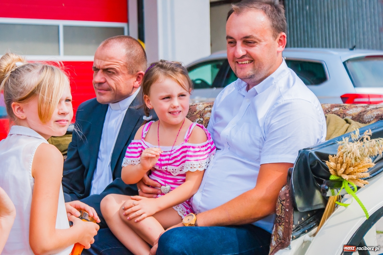 Zdjęcie w galerii na portalu naszraciborz.pl: Pozbierałeś z pola chłopie, teraz pomyśl o urlopie. Dożynki w Szonowicach [FOTO i WIDEO] wiadomości z regionu