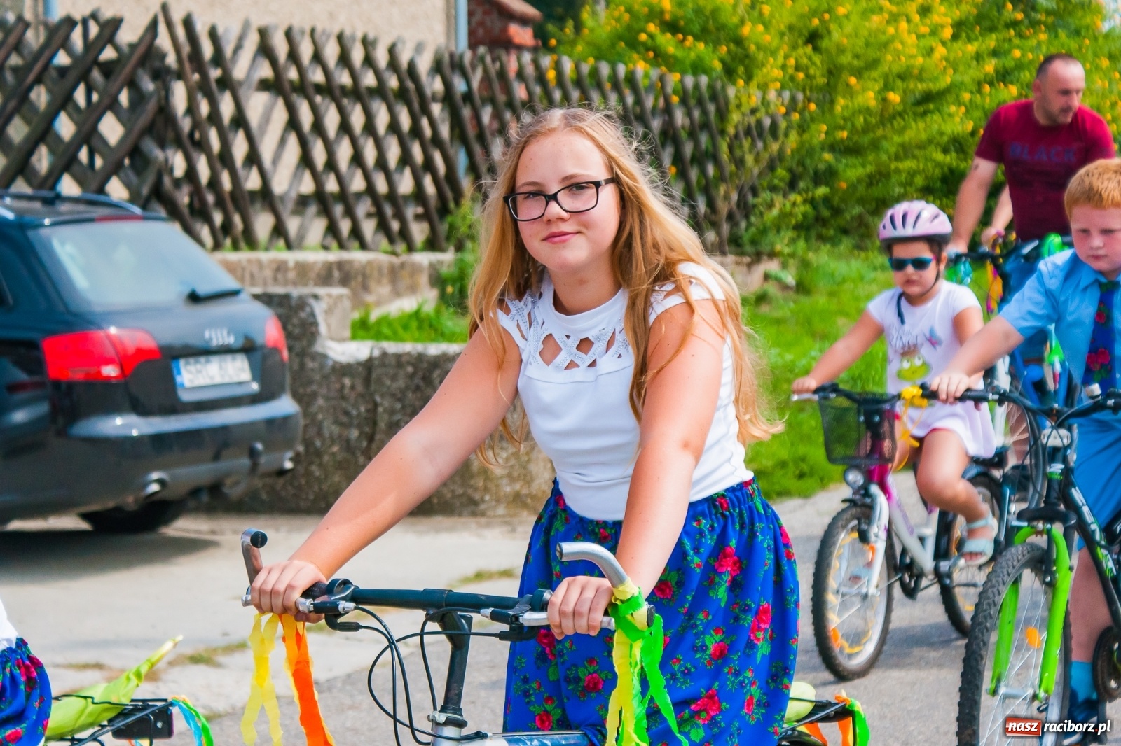 Zdjęcie w galerii na portalu naszraciborz.pl: Pozbierałeś z pola chłopie, teraz pomyśl o urlopie. Dożynki w Szonowicach [FOTO i WIDEO] wiadomości z regionu