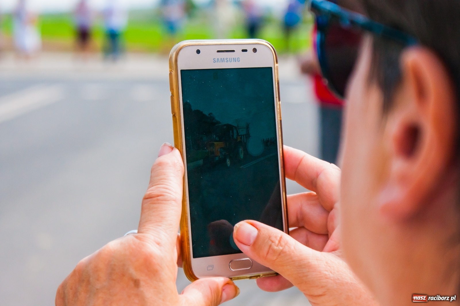 Zdjęcie w galerii na portalu naszraciborz.pl: Pozbierałeś z pola chłopie, teraz pomyśl o urlopie. Dożynki w Szonowicach [FOTO i WIDEO] wiadomości z regionu