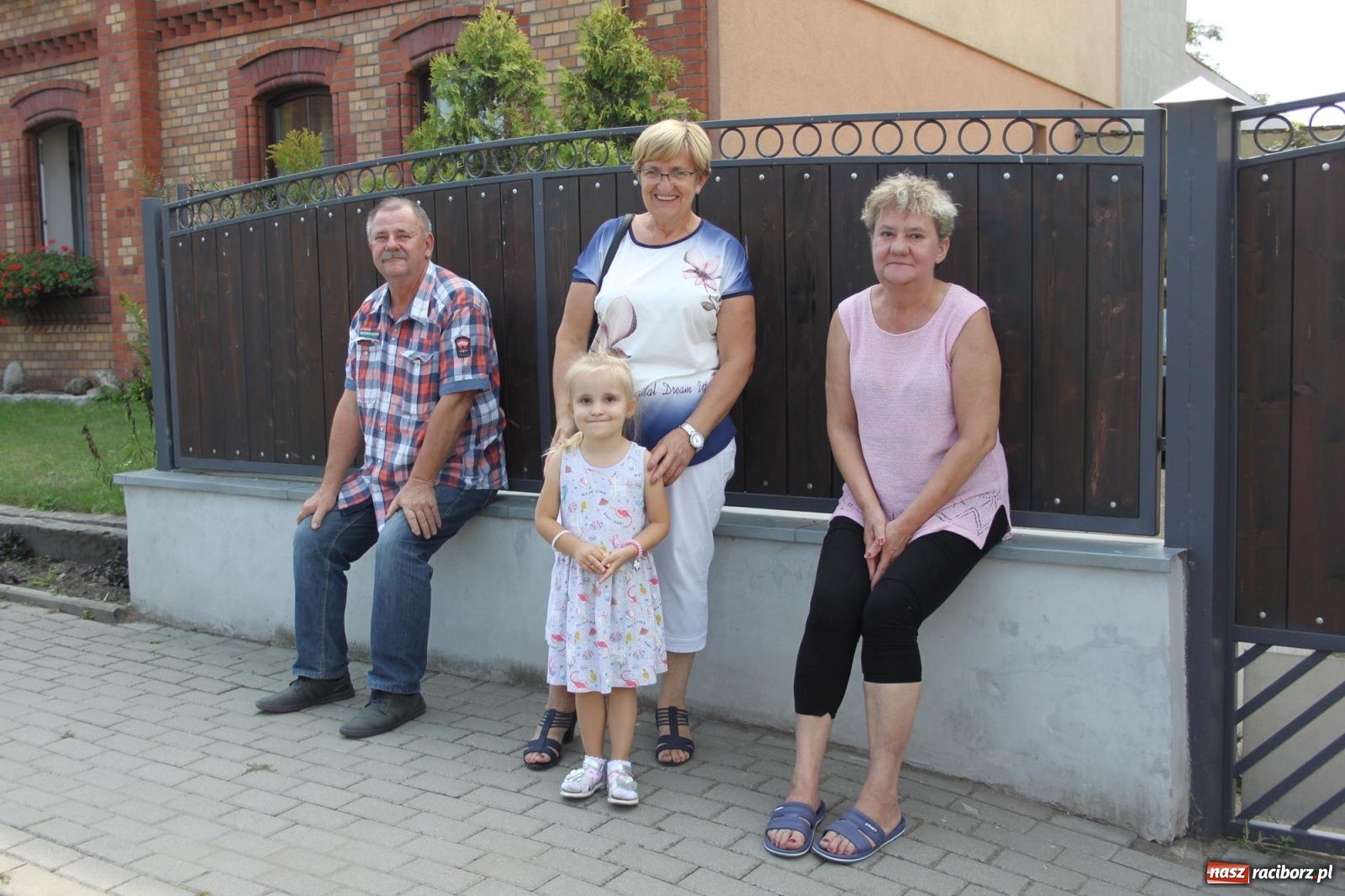 Zdjęcie w galerii na portalu naszraciborz.pl: Wojnowice. Po rewii przebojów czas na korowód [FOTO i WIDEO] wiadomości z regionu