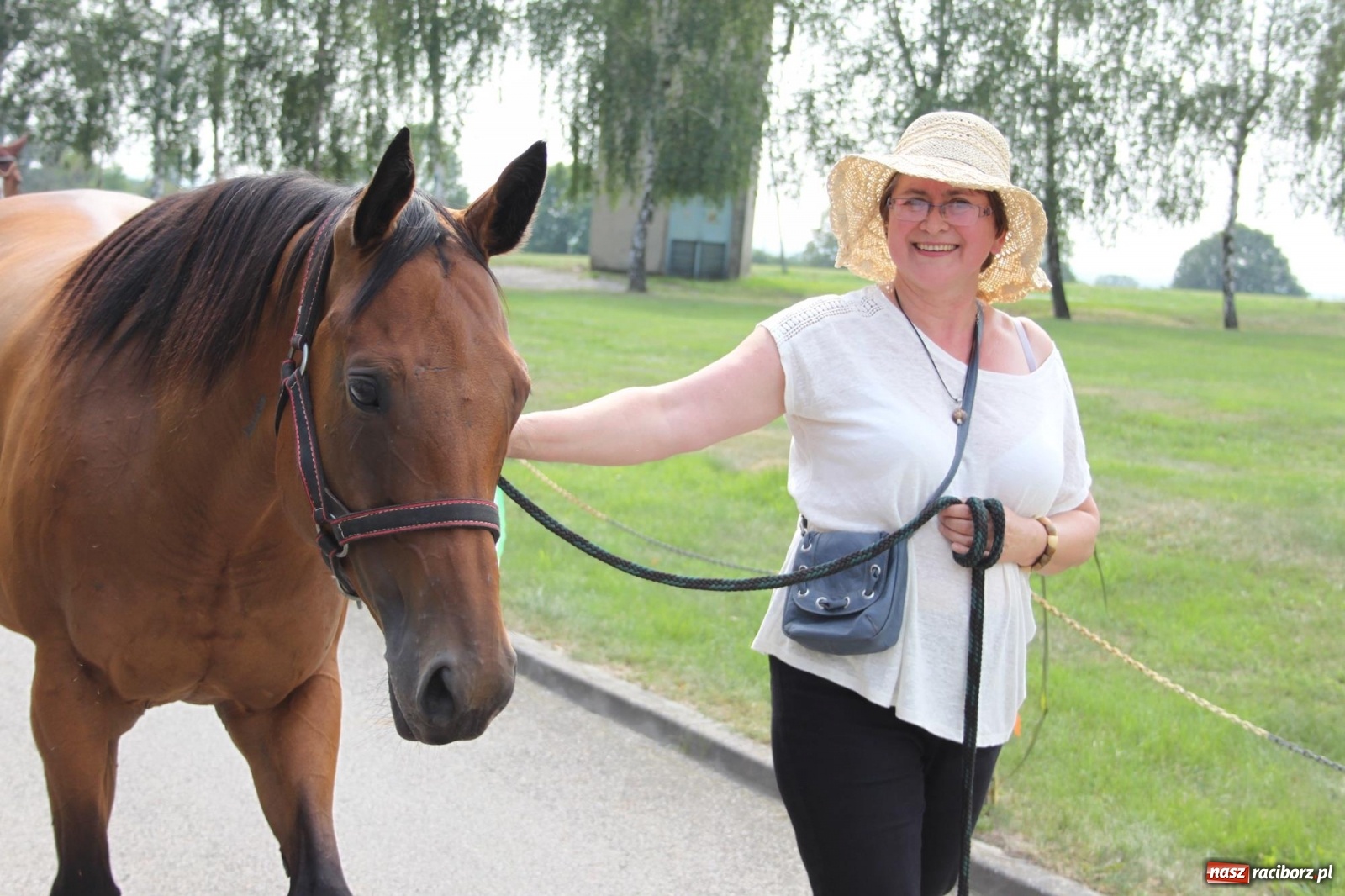 Zdjęcie w galerii na portalu naszraciborz.pl: Wojnowice. Po rewii przebojów czas na korowód [FOTO i WIDEO] wiadomości z regionu