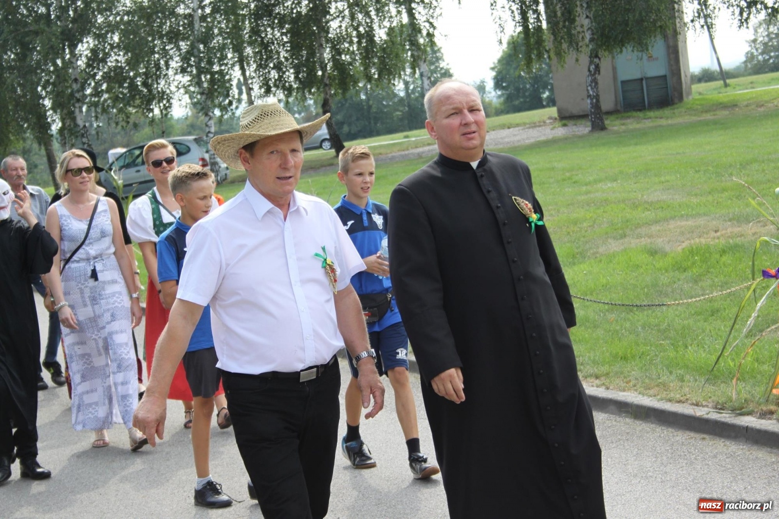 Zdjęcie w galerii na portalu naszraciborz.pl: Wojnowice. Po rewii przebojów czas na korowód [FOTO i WIDEO] wiadomości z regionu