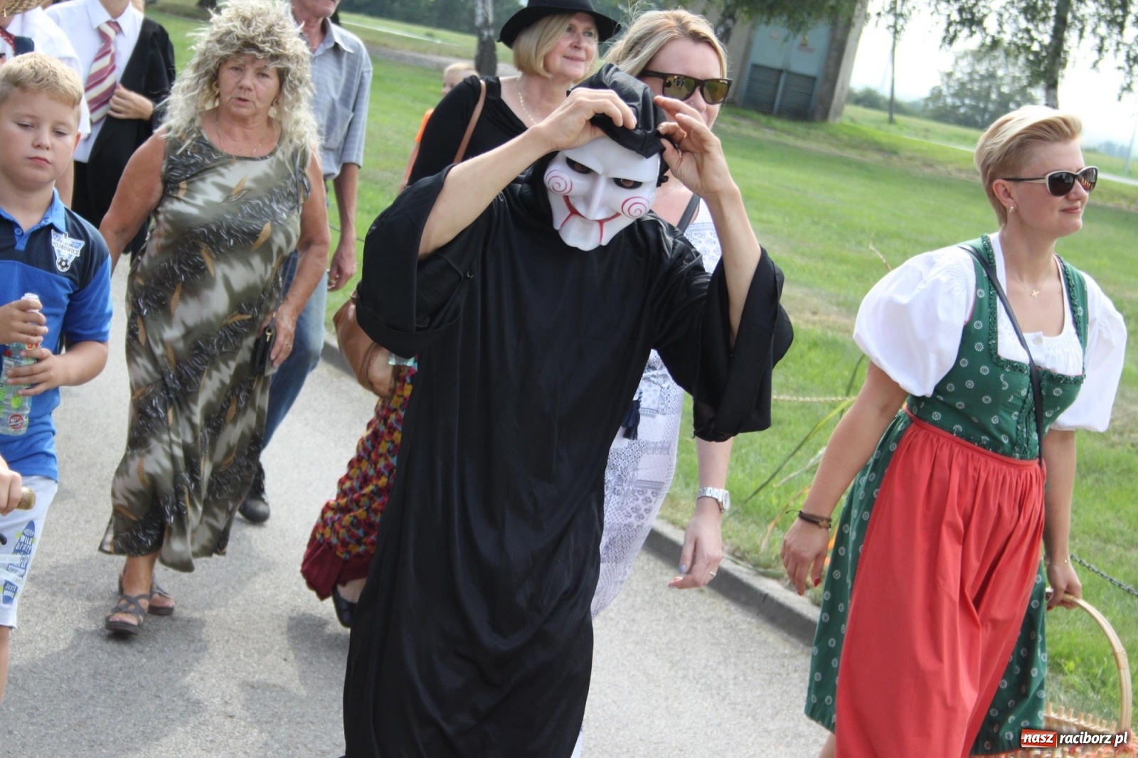 Zdjęcie w galerii na portalu naszraciborz.pl: Wojnowice. Po rewii przebojów czas na korowód [FOTO i WIDEO] wiadomości z regionu