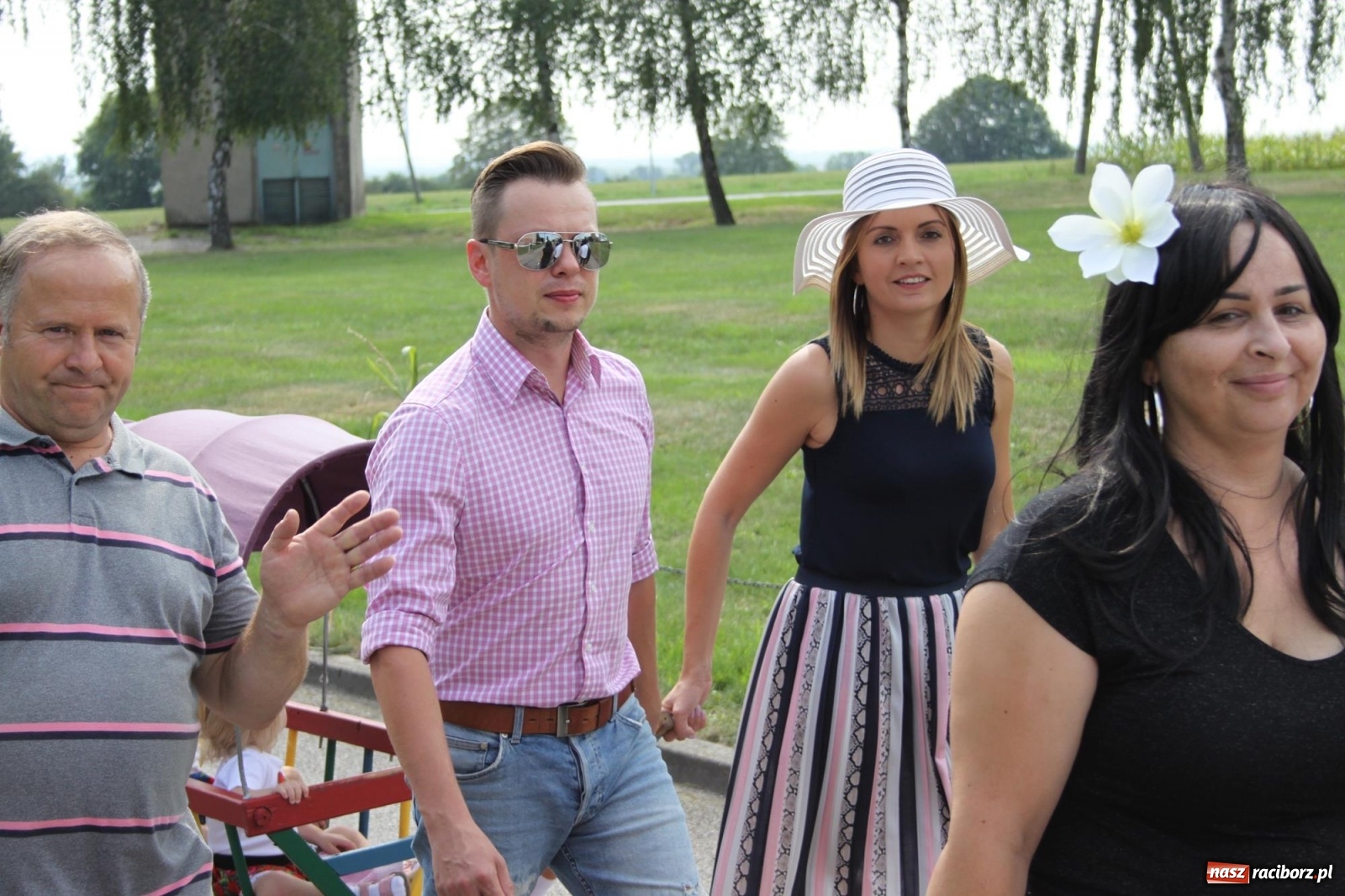 Zdjęcie w galerii na portalu naszraciborz.pl: Wojnowice. Po rewii przebojów czas na korowód [FOTO i WIDEO] wiadomości z regionu