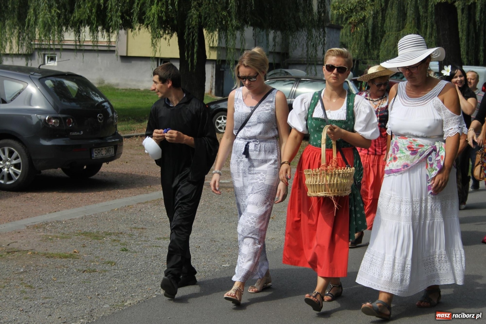 Zdjęcie w galerii na portalu naszraciborz.pl: Wojnowice. Po rewii przebojów czas na korowód [FOTO i WIDEO] wiadomości z regionu
