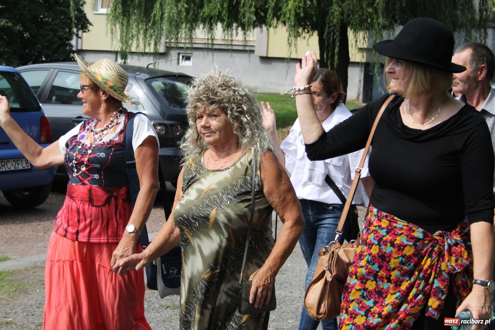 Zdjęcie w galerii na portalu naszraciborz.pl: Wojnowice. Po rewii przebojów czas na korowód [FOTO i WIDEO] wiadomości z regionu