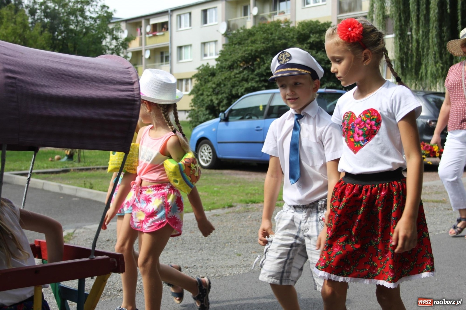 Zdjęcie w galerii na portalu naszraciborz.pl: Wojnowice. Po rewii przebojów czas na korowód [FOTO i WIDEO] wiadomości z regionu