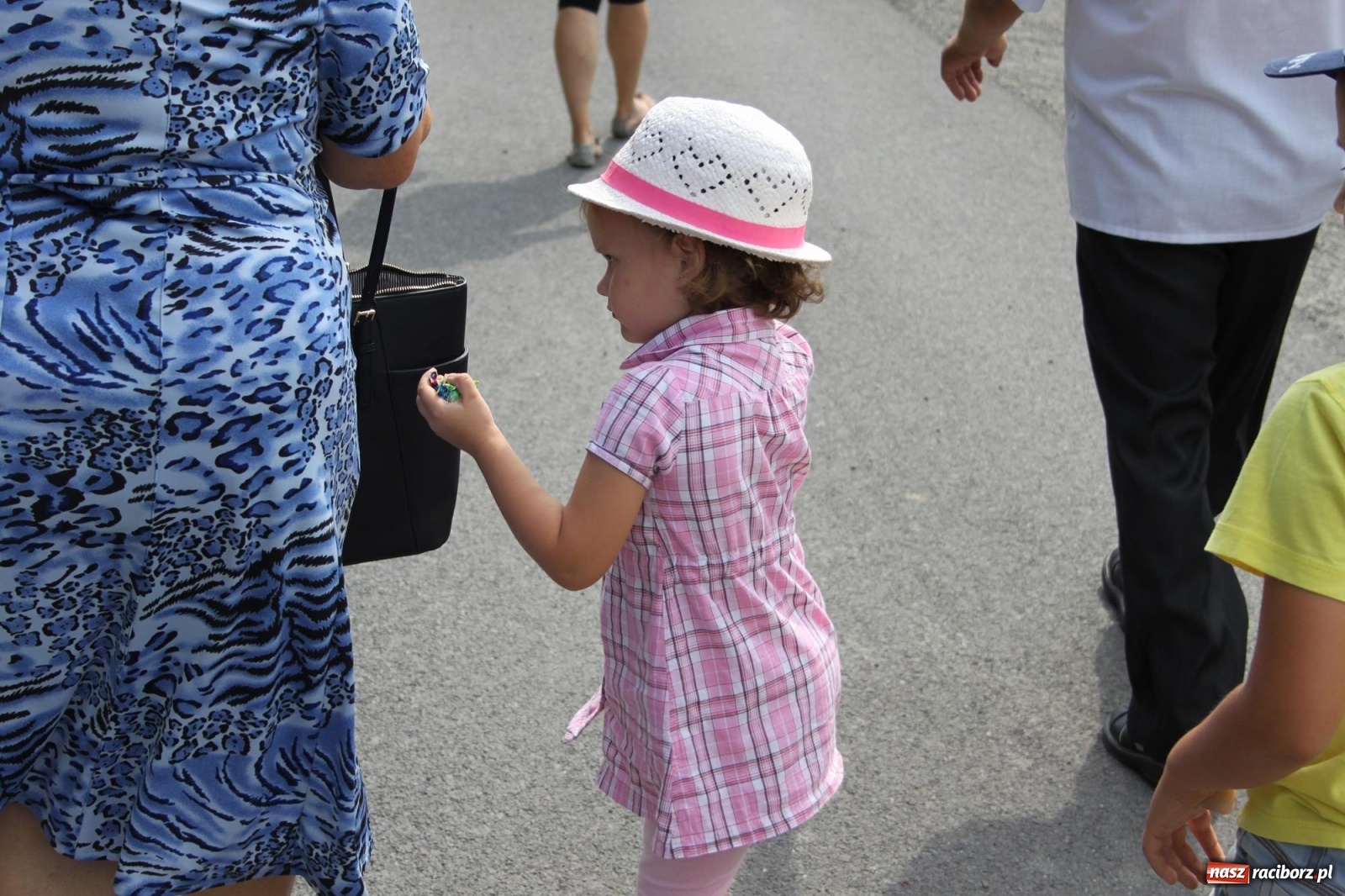 Zdjęcie w galerii na portalu naszraciborz.pl: Wojnowice. Po rewii przebojów czas na korowód [FOTO i WIDEO] wiadomości z regionu