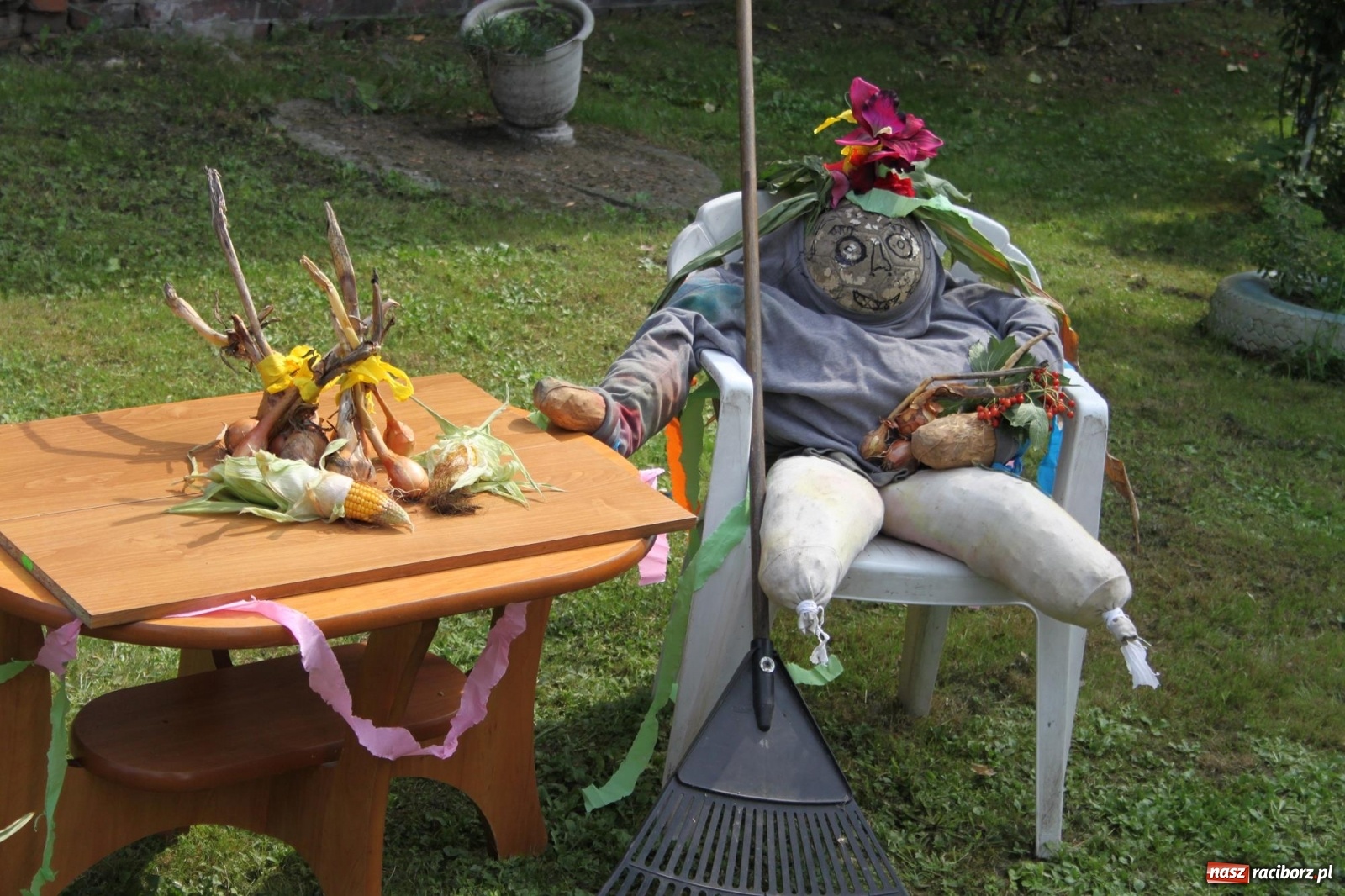 Zdjęcie w galerii na portalu naszraciborz.pl: Wojnowice. Po rewii przebojów czas na korowód [FOTO i WIDEO] wiadomości z regionu