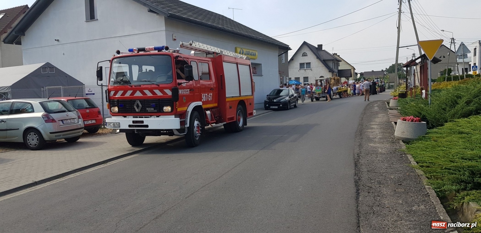 Zdjęcie w galerii na portalu naszraciborz.pl: Owsiszcze. Po korowodzie czas na ćwiczenia wiadomości z regionu