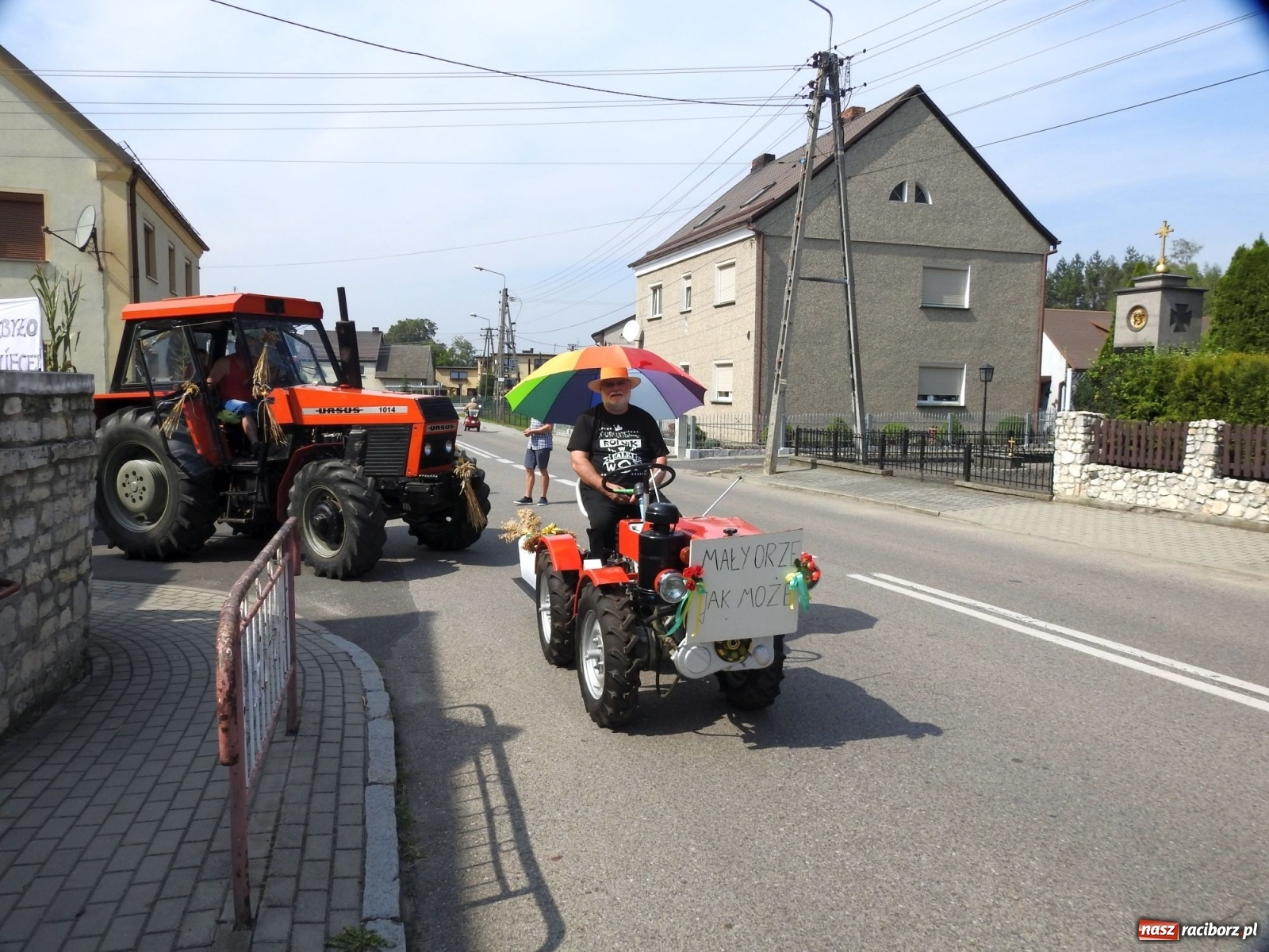 Zdjęcie w galerii na portalu naszraciborz.pl: Owsiszcze. Po korowodzie czas na ćwiczenia wiadomości z regionu