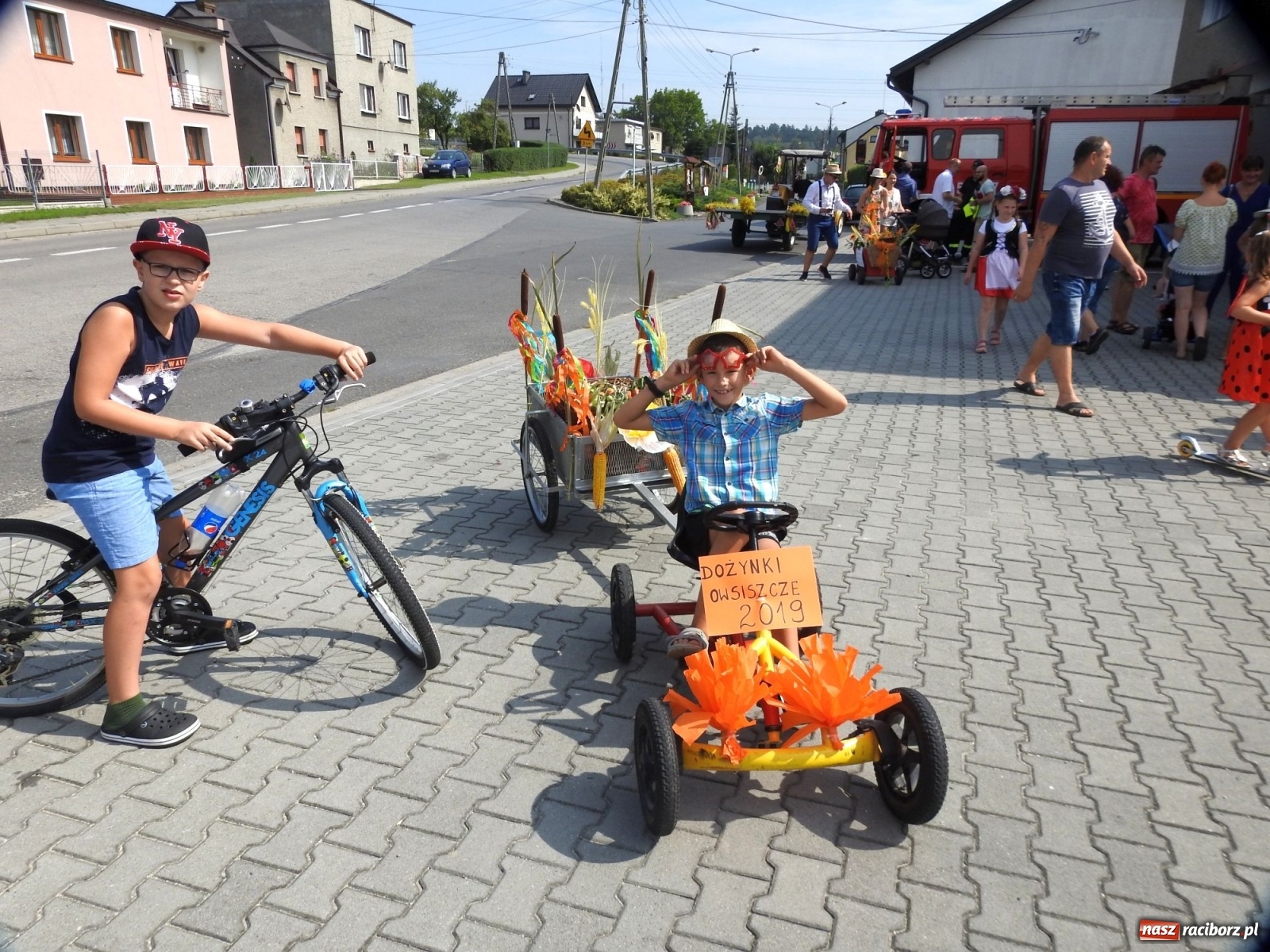 Zdjęcie w galerii na portalu naszraciborz.pl: Owsiszcze. Po korowodzie czas na ćwiczenia wiadomości z regionu