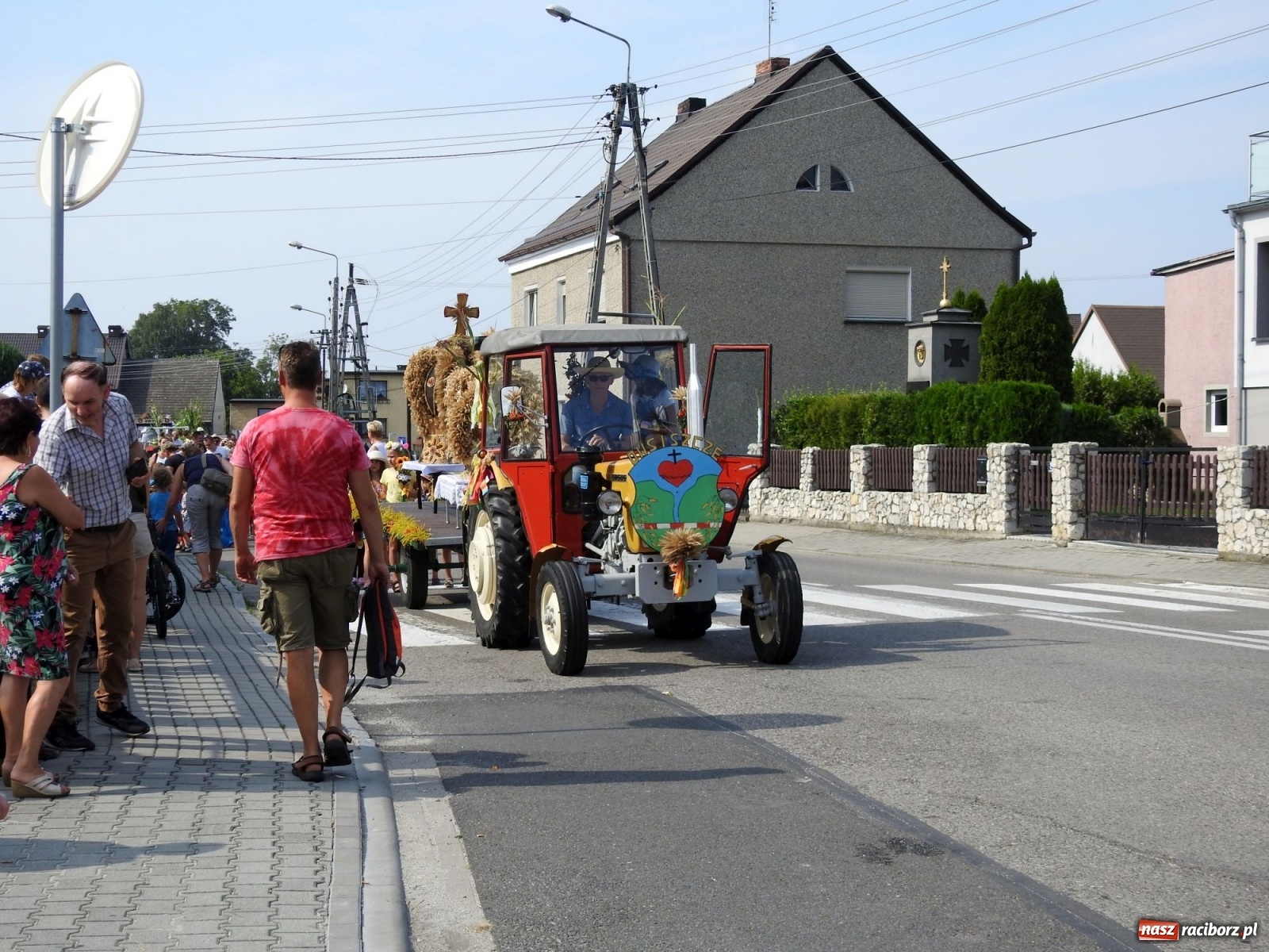Zdjęcie w galerii na portalu naszraciborz.pl: Owsiszcze. Po korowodzie czas na ćwiczenia wiadomości z regionu