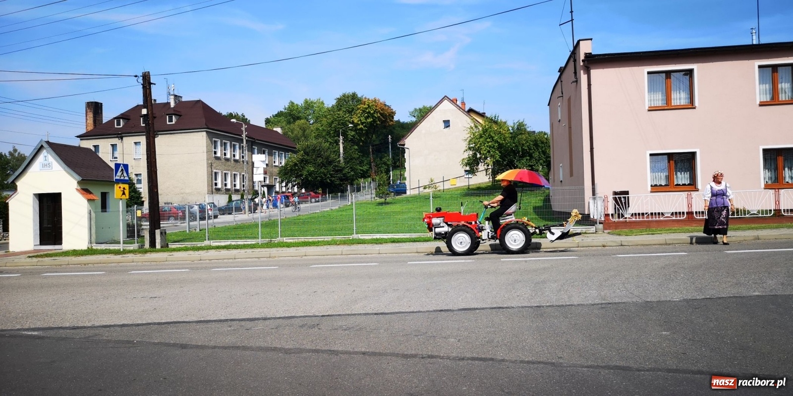Zdjęcie w galerii na portalu naszraciborz.pl: Owsiszcze. Po korowodzie czas na ćwiczenia wiadomości z regionu