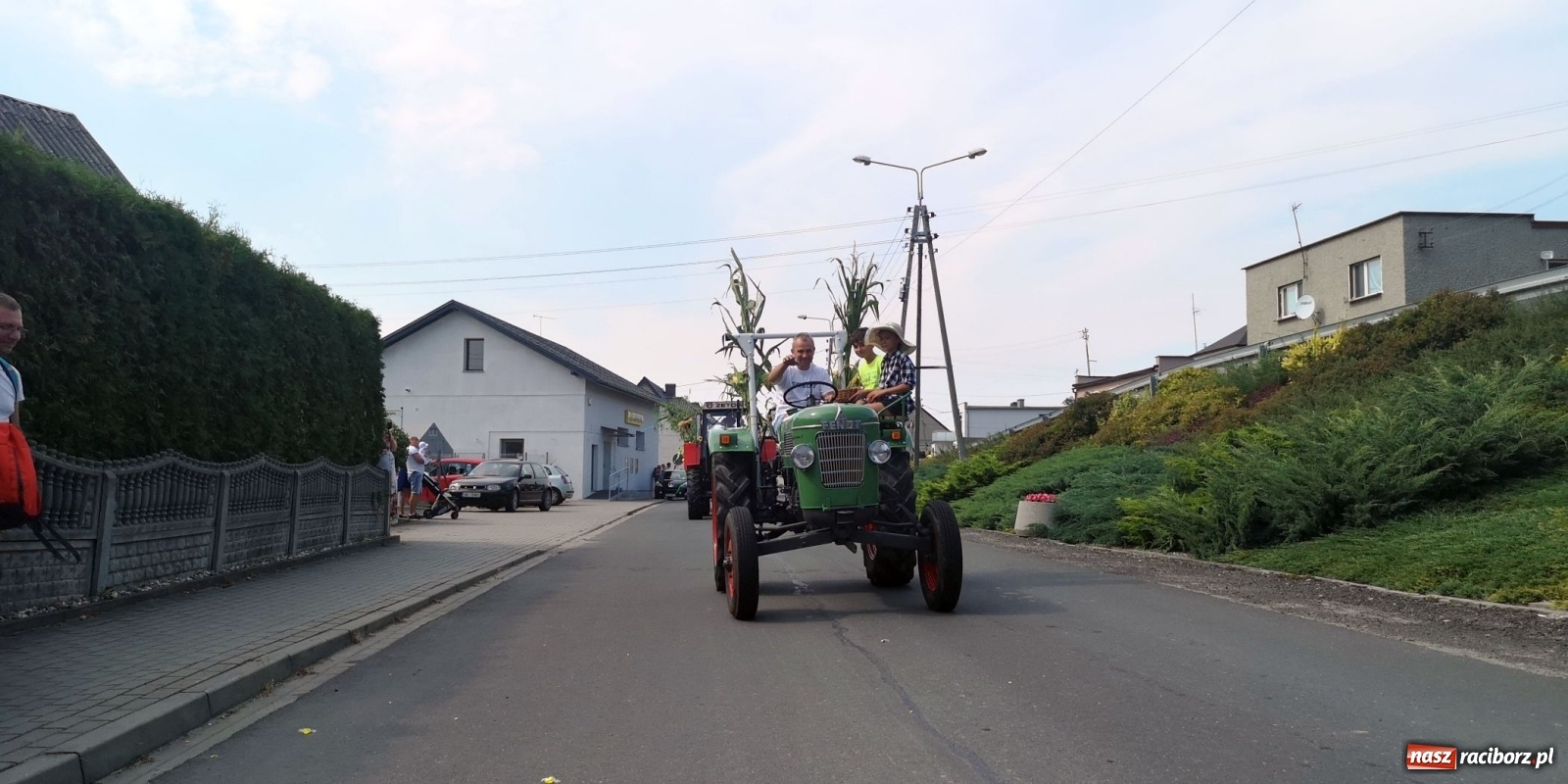 Zdjęcie w galerii na portalu naszraciborz.pl: Owsiszcze. Po korowodzie czas na ćwiczenia wiadomości z regionu