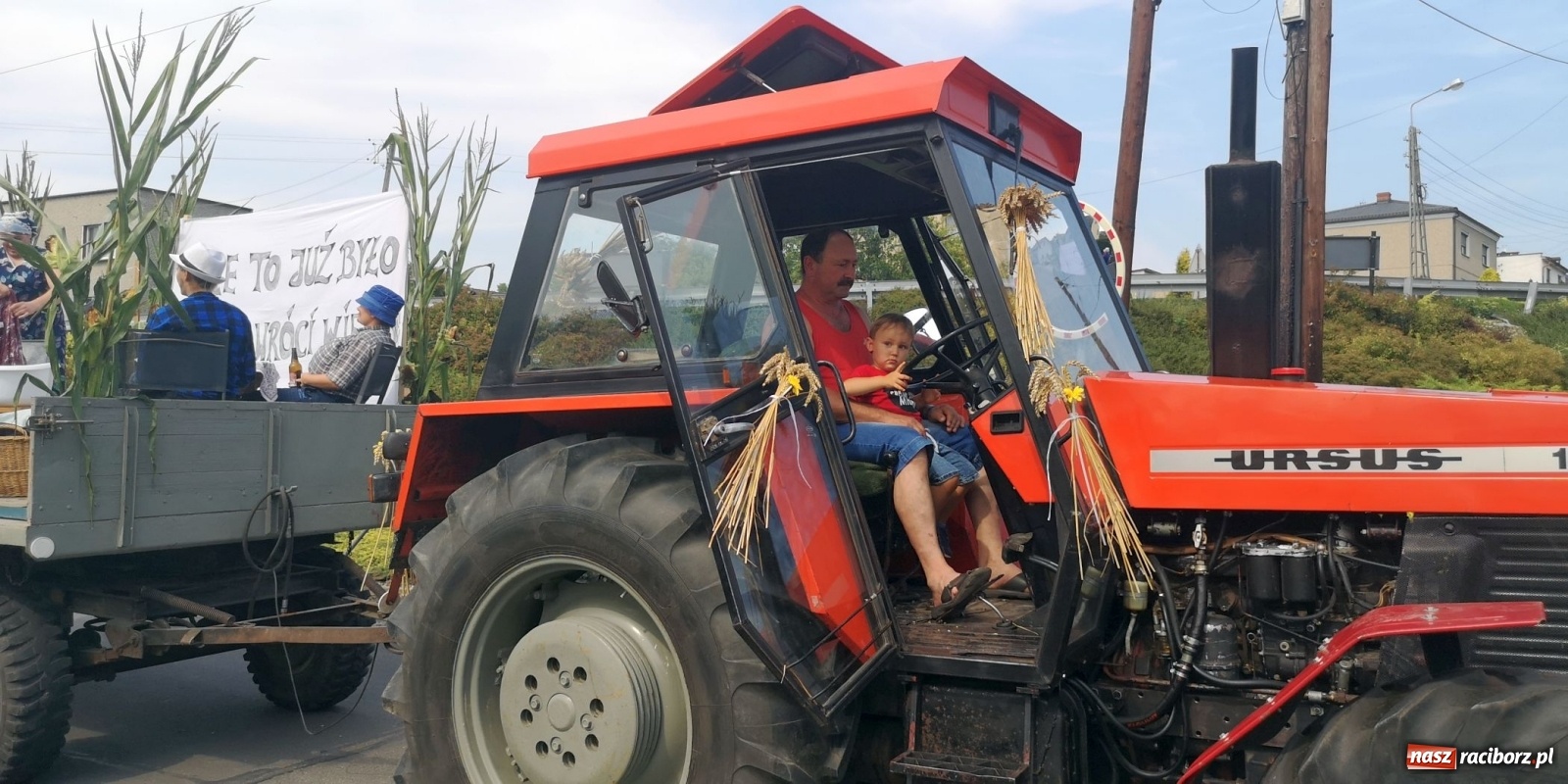 Zdjęcie w galerii na portalu naszraciborz.pl: Owsiszcze. Po korowodzie czas na ćwiczenia wiadomości z regionu