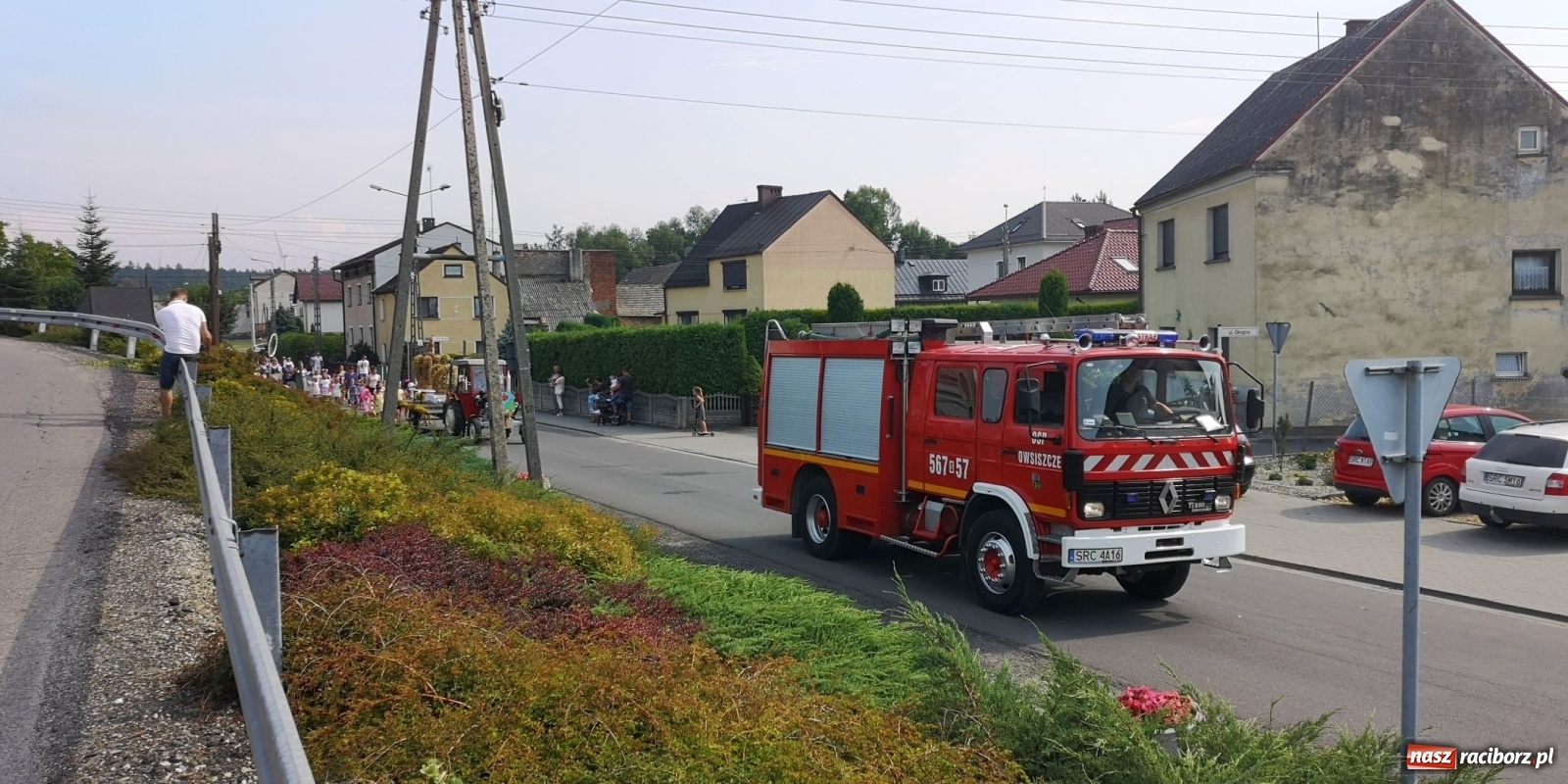Zdjęcie w galerii na portalu naszraciborz.pl: Owsiszcze. Po korowodzie czas na ćwiczenia wiadomości z regionu