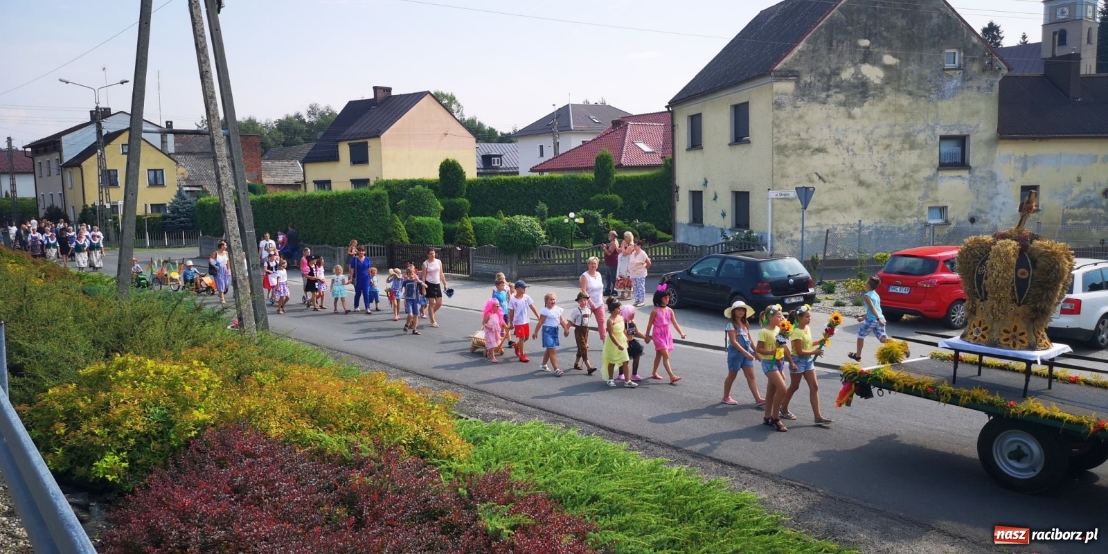 Zdjęcie w galerii na portalu naszraciborz.pl: Owsiszcze. Po korowodzie czas na ćwiczenia wiadomości z regionu