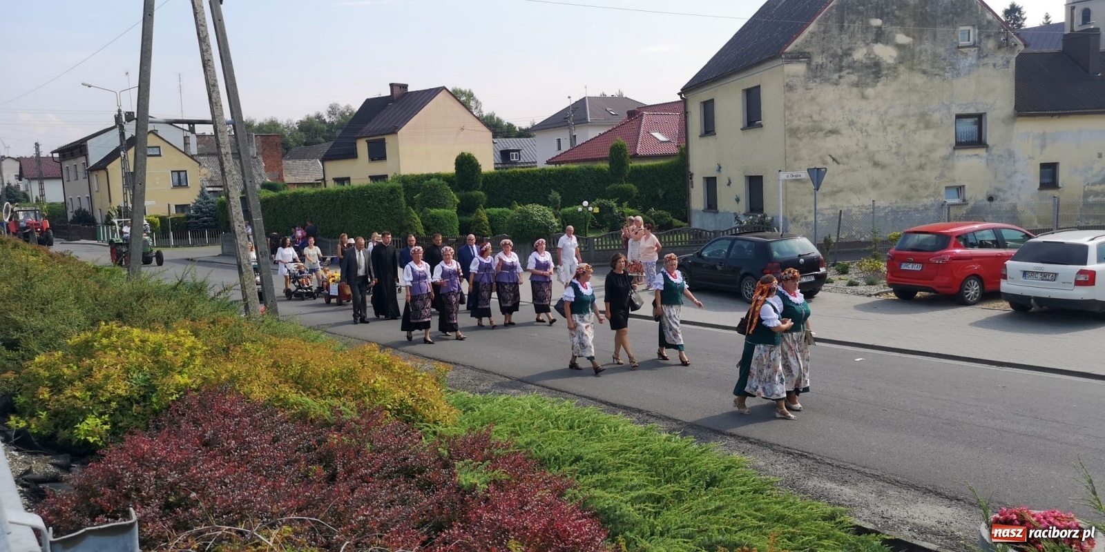 Zdjęcie w galerii na portalu naszraciborz.pl: Owsiszcze. Po korowodzie czas na ćwiczenia wiadomości z regionu