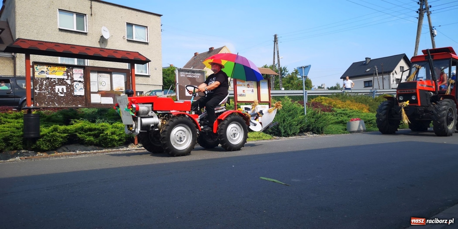 Zdjęcie w galerii na portalu naszraciborz.pl: Owsiszcze. Po korowodzie czas na ćwiczenia wiadomości z regionu