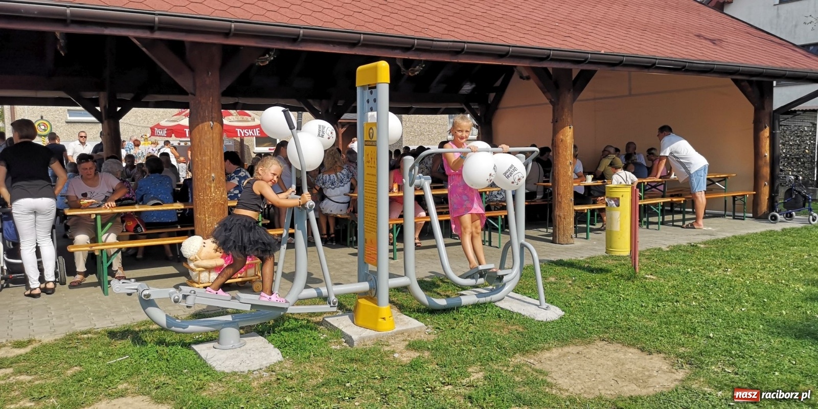 Zdjęcie w galerii na portalu naszraciborz.pl: Owsiszcze. Po korowodzie czas na ćwiczenia wiadomości z regionu