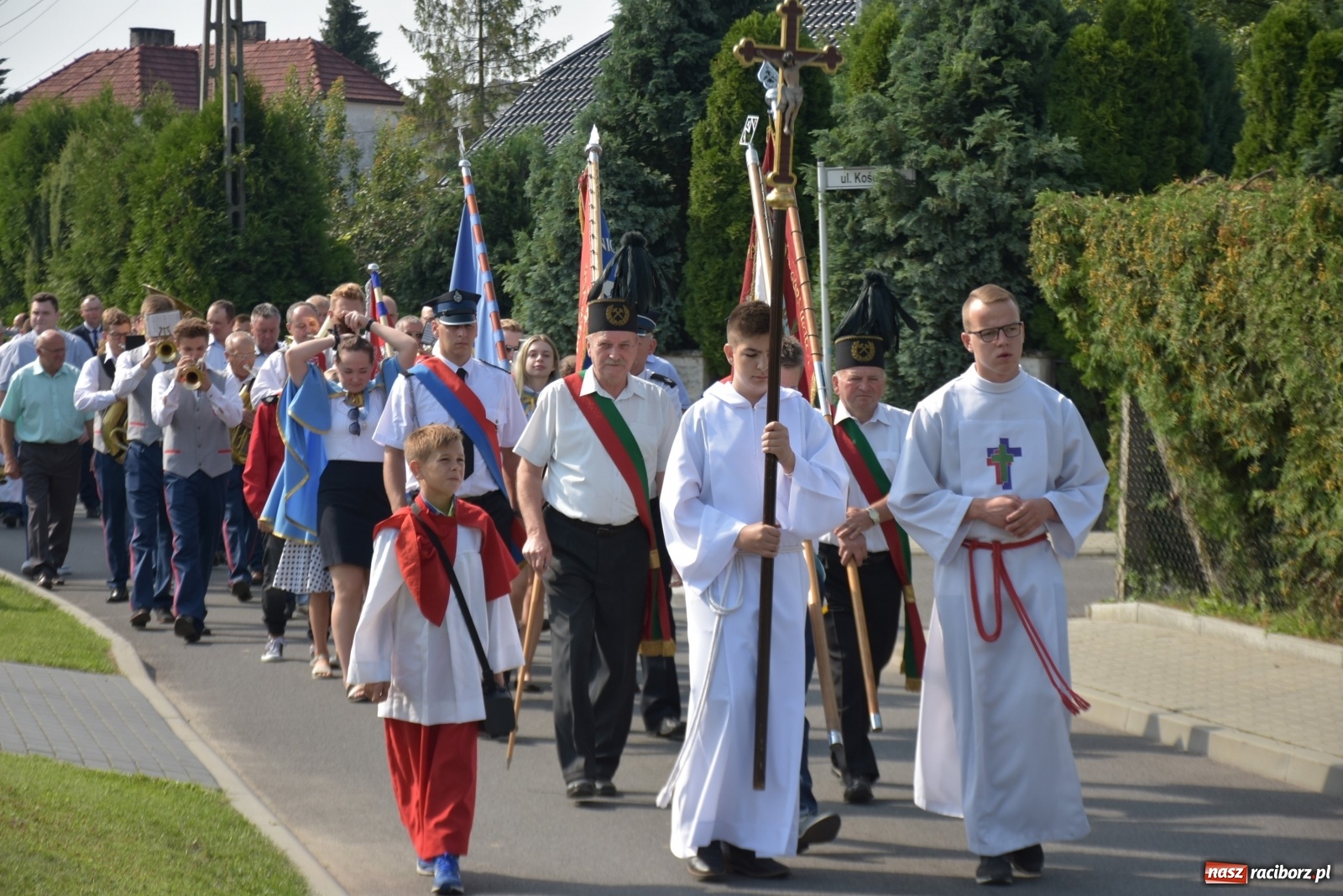 Zdjęcie w galerii na portalu naszraciborz.pl: Piękne panny z koroną żniwną. Dożynki w Krzyżanowicach wiadomości z regionu