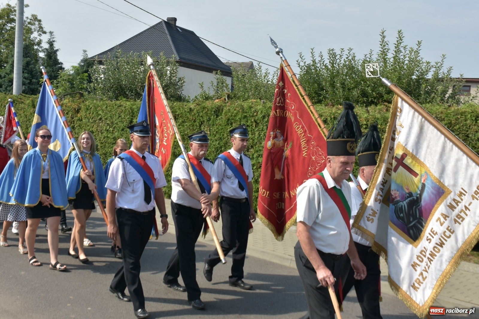 Zdjęcie w galerii na portalu naszraciborz.pl: Piękne panny z koroną żniwną. Dożynki w Krzyżanowicach wiadomości z regionu