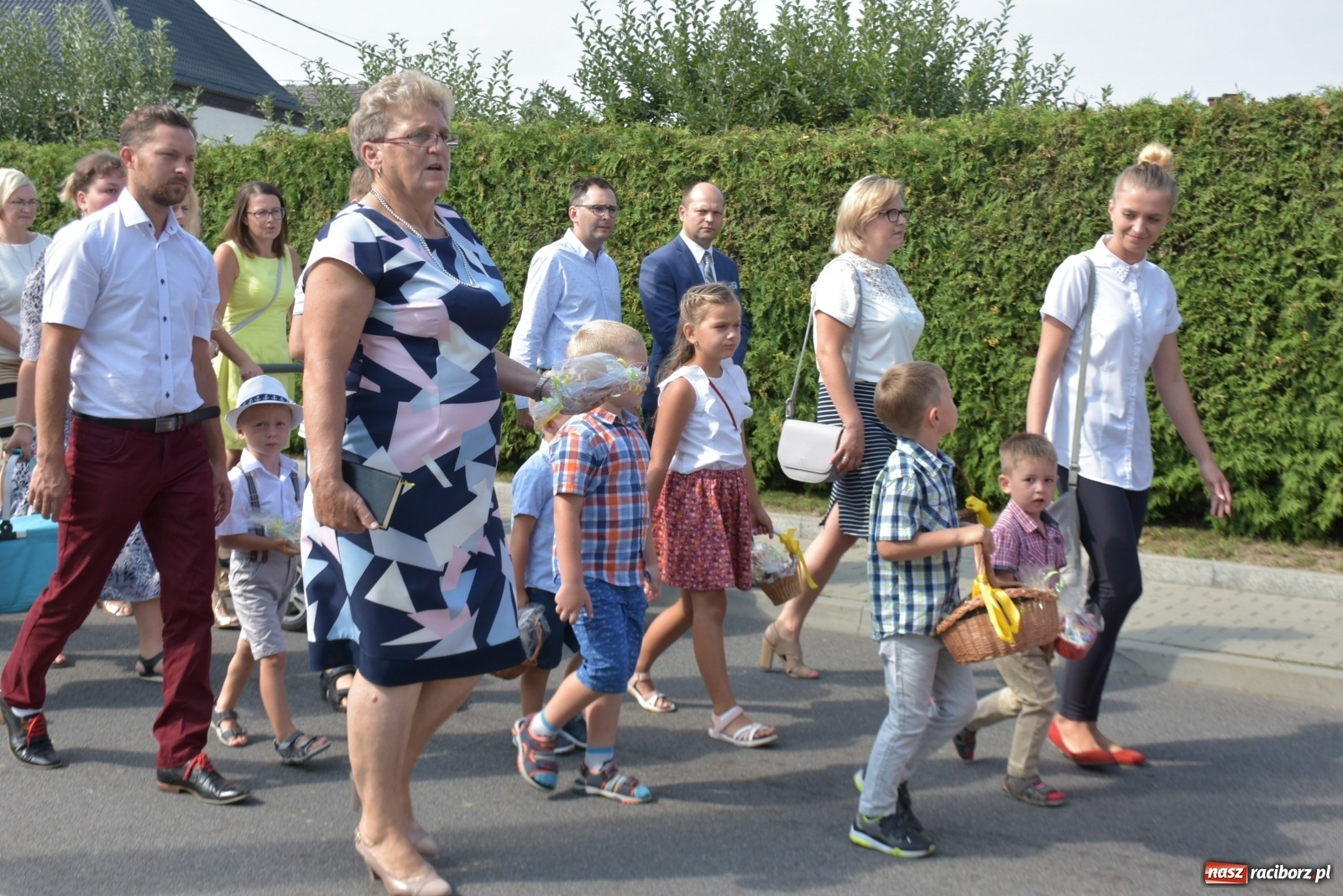 Zdjęcie w galerii na portalu naszraciborz.pl: Piękne panny z koroną żniwną. Dożynki w Krzyżanowicach wiadomości z regionu