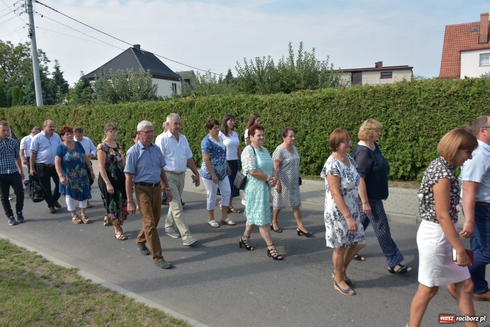Zdjęcie w galerii na portalu naszraciborz.pl: Piękne panny z koroną żniwną. Dożynki w Krzyżanowicach wiadomości z regionu