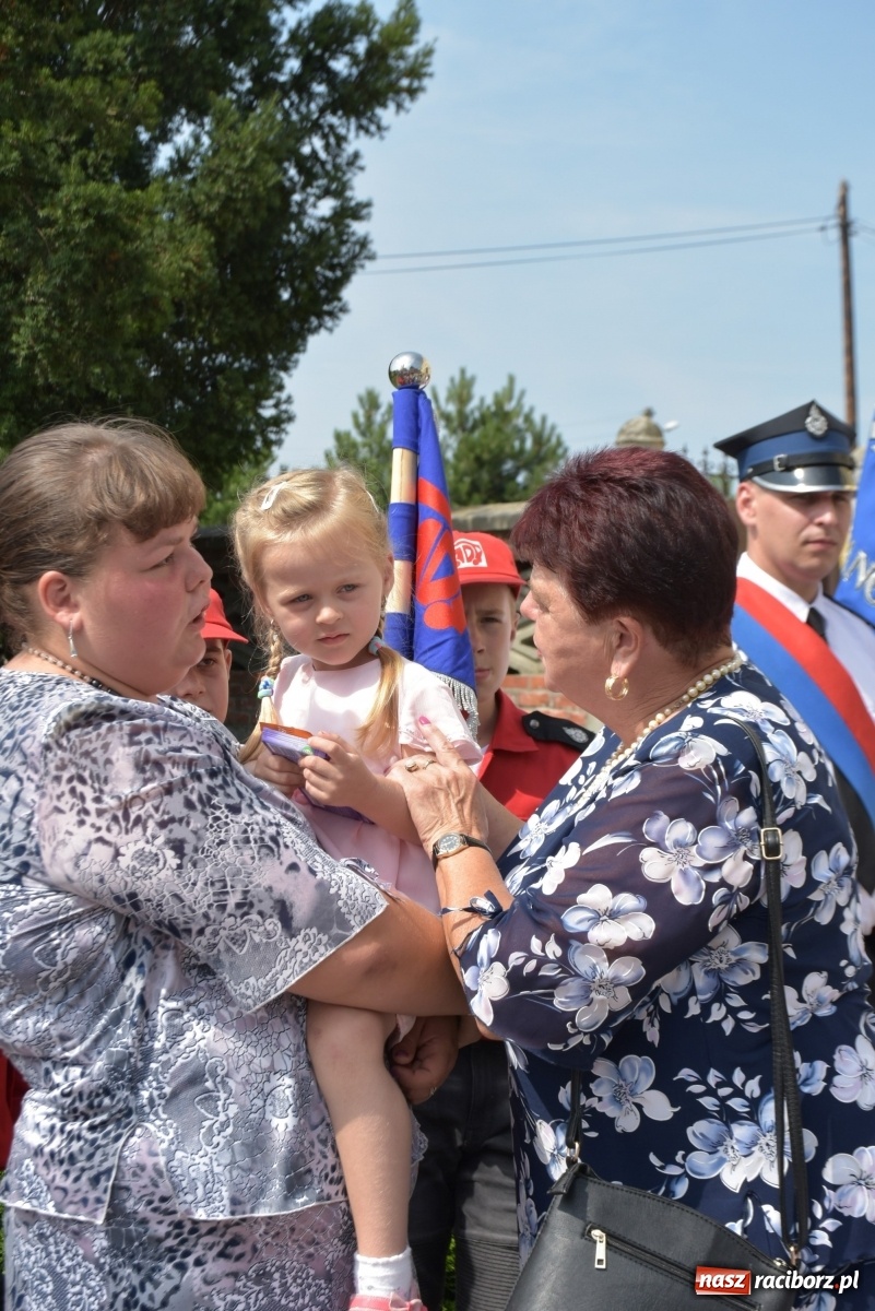 Zdjęcie w galerii na portalu naszraciborz.pl: Piękne panny z koroną żniwną. Dożynki w Krzyżanowicach wiadomości z regionu