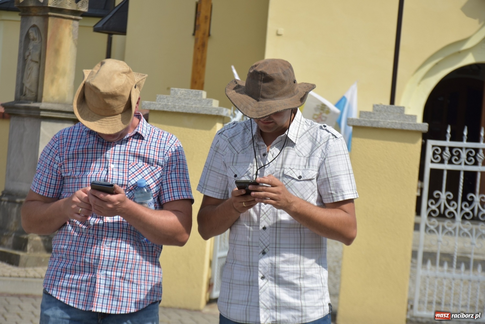 Zdjęcie w galerii na portalu naszraciborz.pl: Piękne panny z koroną żniwną. Dożynki w Krzyżanowicach wiadomości z regionu
