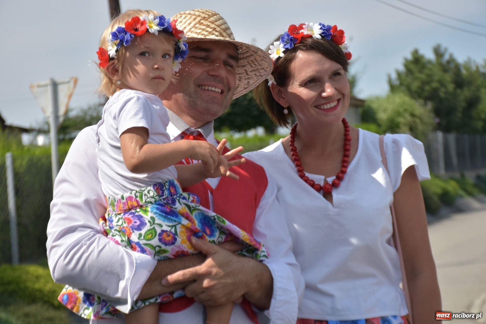 Zdjęcie w galerii na portalu naszraciborz.pl: Piękne panny z koroną żniwną. Dożynki w Krzyżanowicach wiadomości z regionu