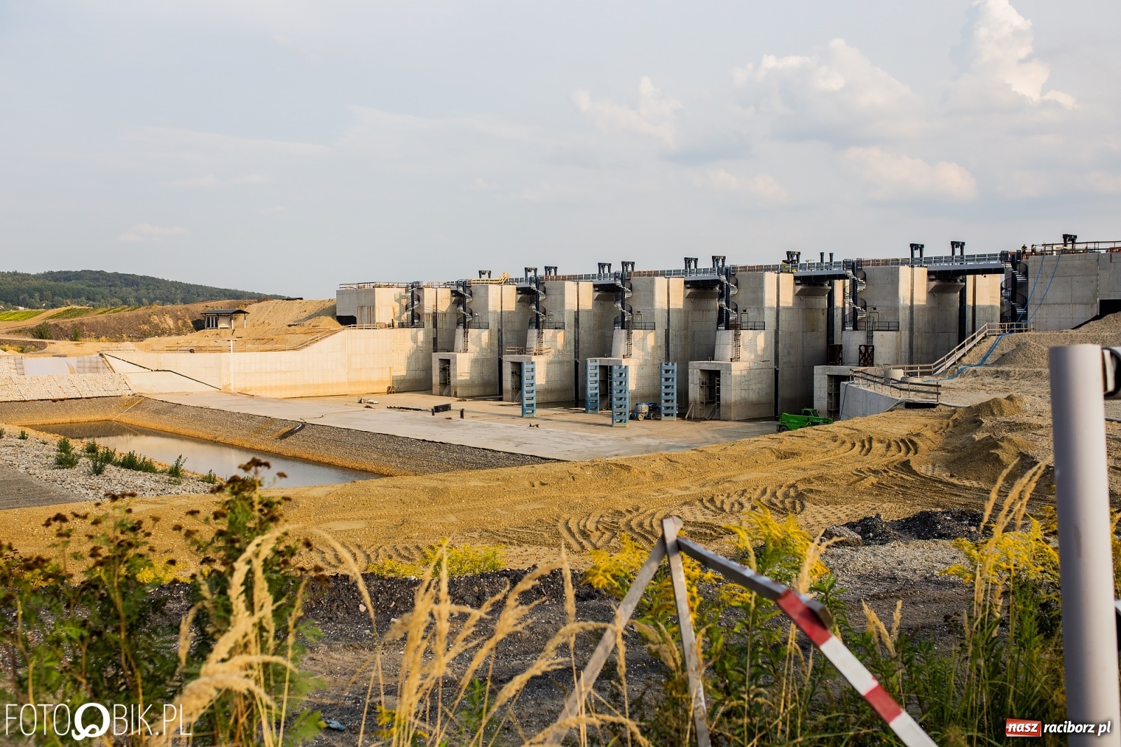 Zdjęcie w galerii na portalu naszraciborz.pl: Zbliża się historyczny moment podczas budowy zbiornika Racibórz [FOTO] wiadomości z regionu