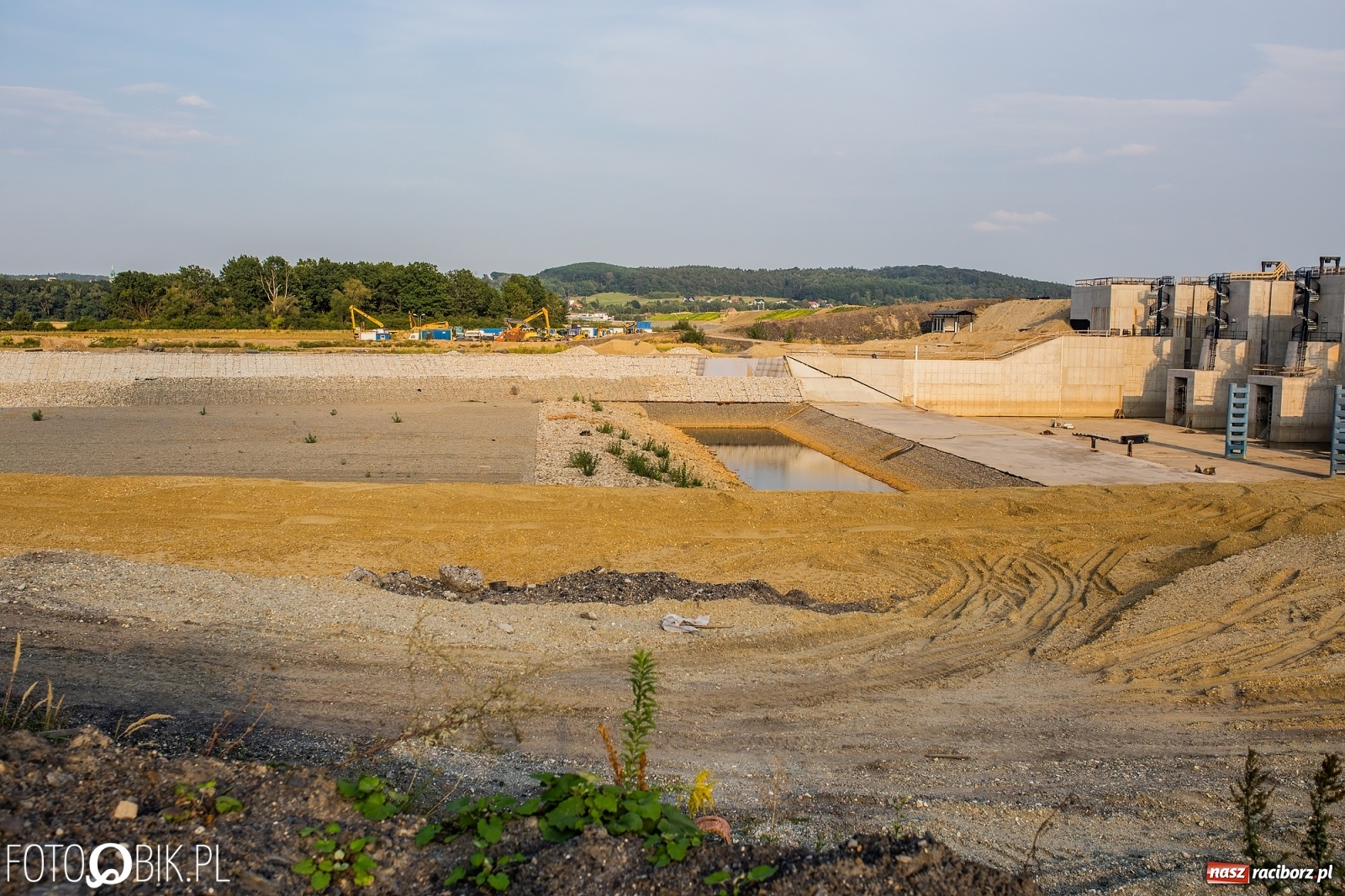 Zdjęcie w galerii na portalu naszraciborz.pl: Zbliża się historyczny moment podczas budowy zbiornika Racibórz [FOTO] wiadomości z regionu