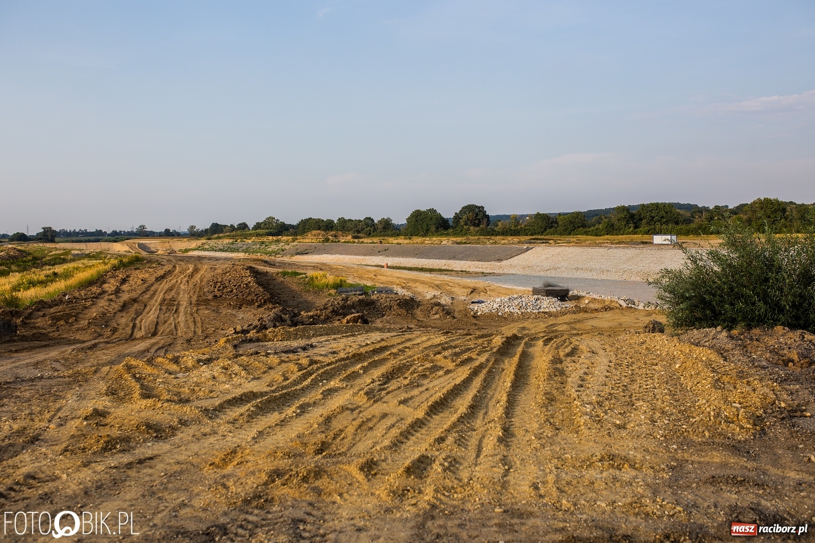 Zdjęcie w galerii na portalu naszraciborz.pl: Zbliża się historyczny moment podczas budowy zbiornika Racibórz [FOTO] wiadomości z regionu