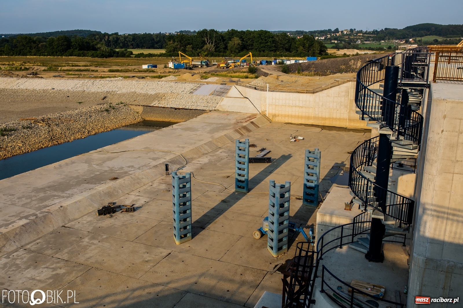 Zdjęcie w galerii na portalu naszraciborz.pl: Zbliża się historyczny moment podczas budowy zbiornika Racibórz [FOTO] wiadomości z regionu
