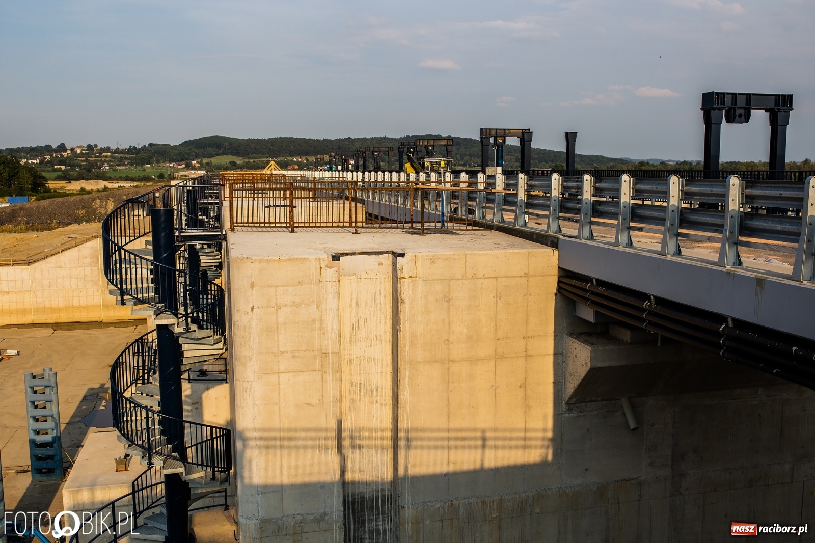 Zdjęcie w galerii na portalu naszraciborz.pl: Zbliża się historyczny moment podczas budowy zbiornika Racibórz [FOTO] wiadomości z regionu