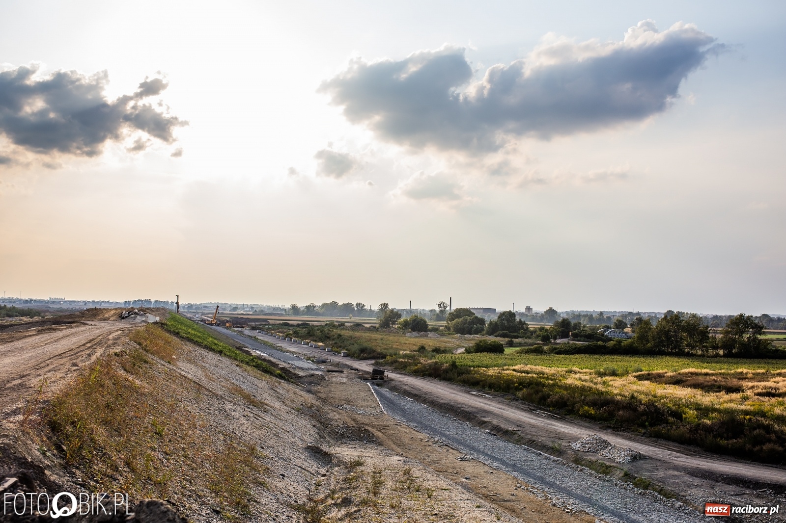 Zdjęcie w galerii na portalu naszraciborz.pl: Zbliża się historyczny moment podczas budowy zbiornika Racibórz [FOTO] wiadomości z regionu