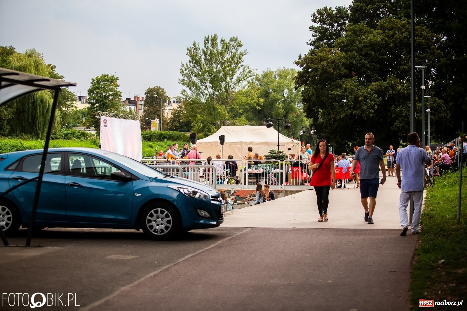 Zdjęcie w galerii na portalu naszraciborz.pl: Plaża&Szanty. The Sunny Side na raciborskiej przystani [FOTO i WIDEO] wiadomości z regionu