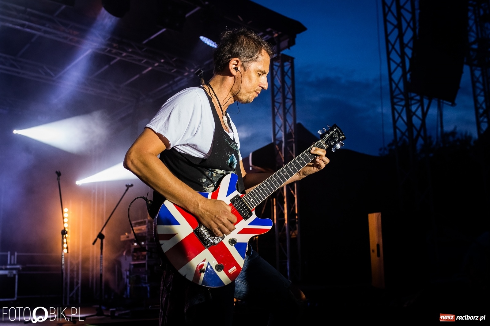 Zdjęcie w galerii na portalu naszraciborz.pl: Zespół Video na finał Dni Kuźni Raciborskiej [FOTO i WIDEO] wiadomości z regionu