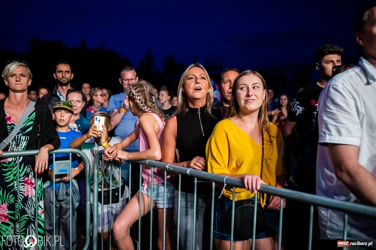 Zdjęcie w galerii na portalu naszraciborz.pl: Zespół Video na finał Dni Kuźni Raciborskiej [FOTO i WIDEO] wiadomości z regionu