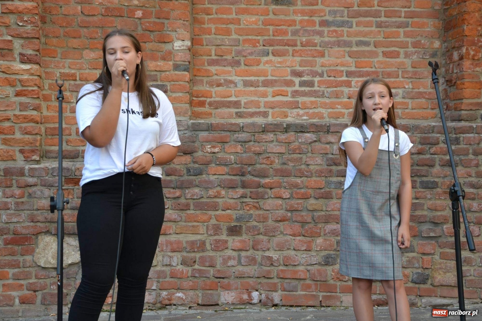 Zdjęcie w galerii na portalu naszraciborz.pl: Piosenki na zamku czar [FOTO]  wiadomości z regionu