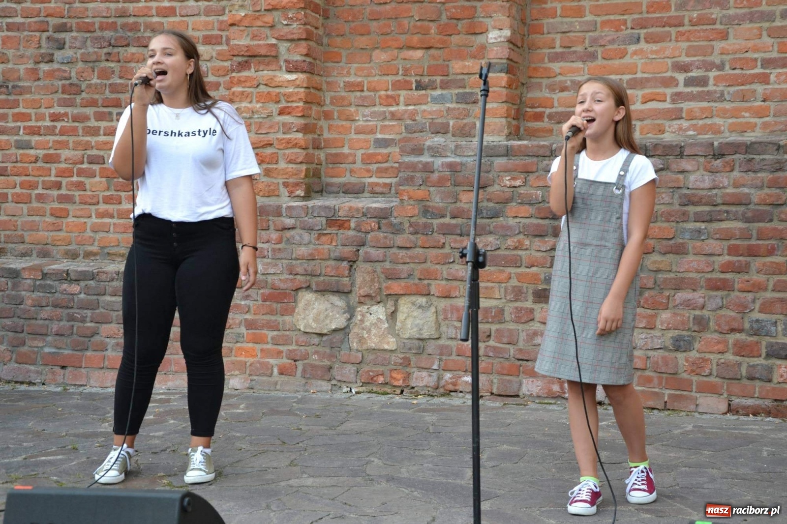 Zdjęcie w galerii na portalu naszraciborz.pl: Piosenki na zamku czar [FOTO]  wiadomości z regionu