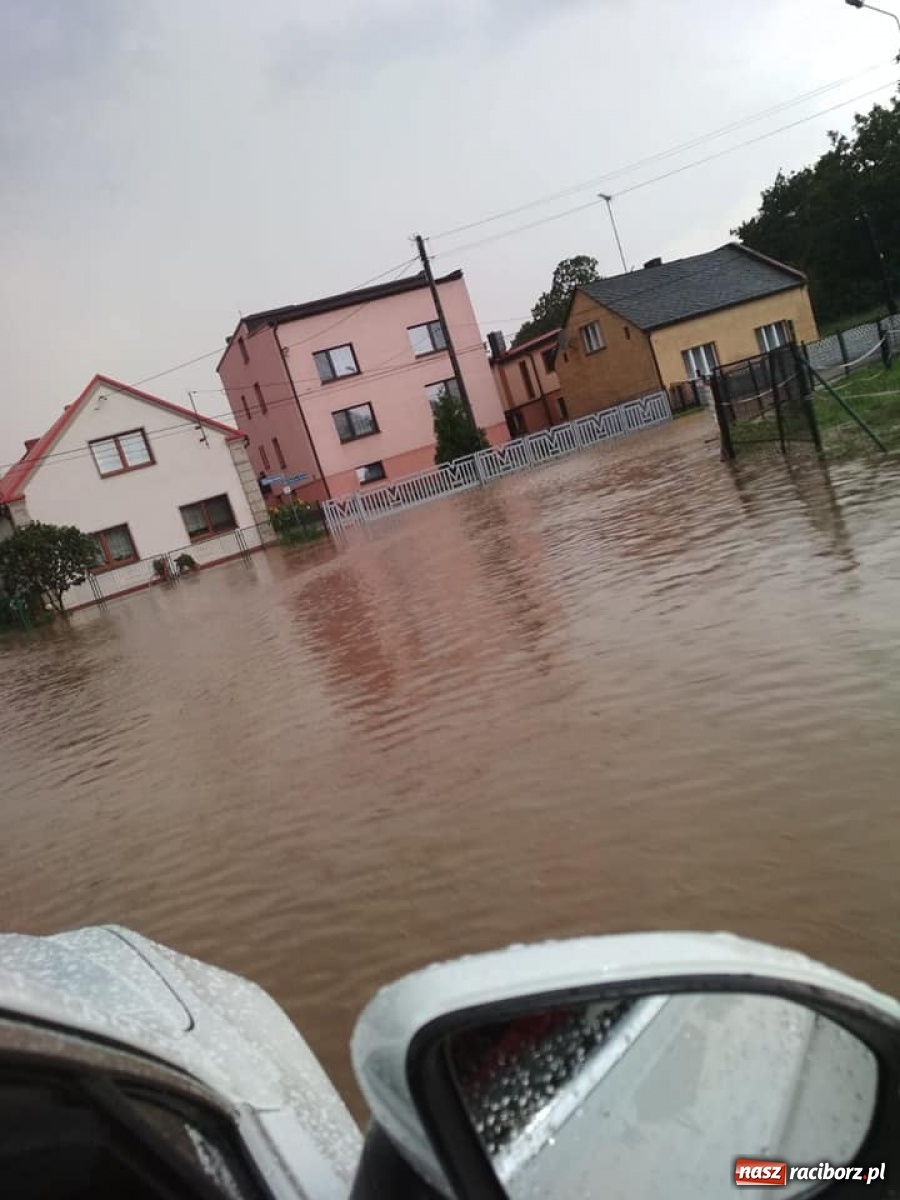 Zdjęcie w galerii na portalu naszraciborz.pl: Burza nad gminą Krzanowice. Podtopienia w Borucinie [FOTO] wiadomości z regionu