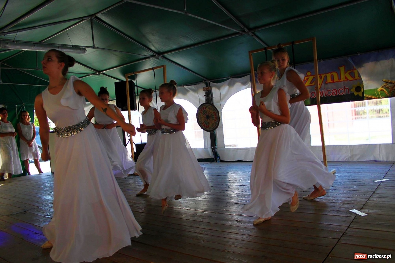 Zdjęcie w galerii na portalu naszraciborz.pl: Śpiewy, tańce i śląska Królewna Śnieżka na wojnowickich dożynkach [FOTO]  wiadomości z regionu