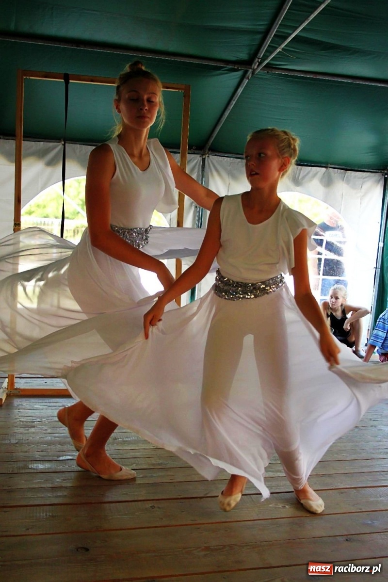 Zdjęcie w galerii na portalu naszraciborz.pl: Śpiewy, tańce i śląska Królewna Śnieżka na wojnowickich dożynkach [FOTO]  wiadomości z regionu