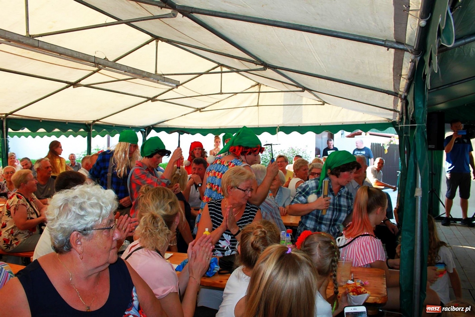 Zdjęcie w galerii na portalu naszraciborz.pl: Śpiewy, tańce i śląska Królewna Śnieżka na wojnowickich dożynkach [FOTO]  wiadomości z regionu
