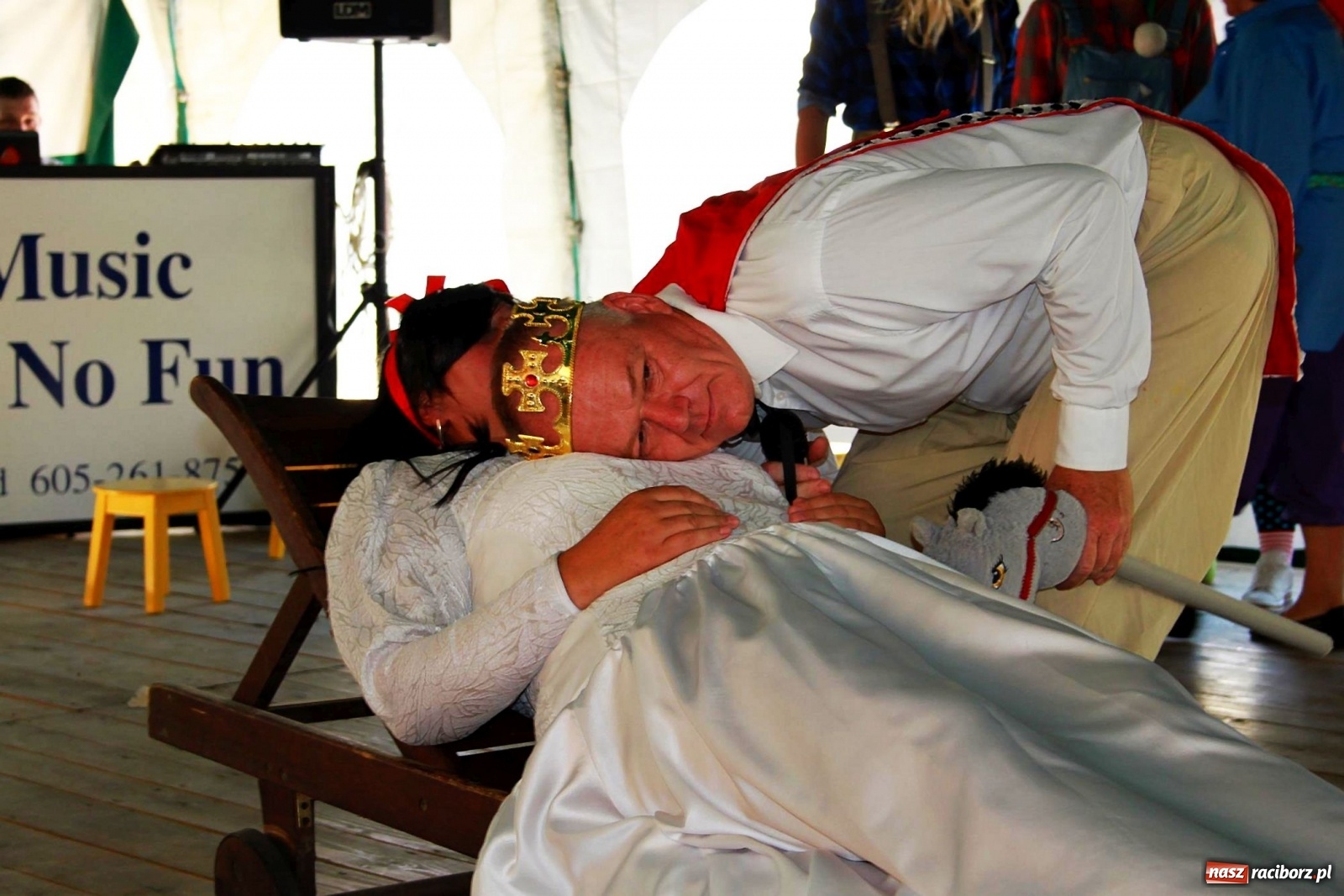 Zdjęcie w galerii na portalu naszraciborz.pl: Śpiewy, tańce i śląska Królewna Śnieżka na wojnowickich dożynkach [FOTO]  wiadomości z regionu