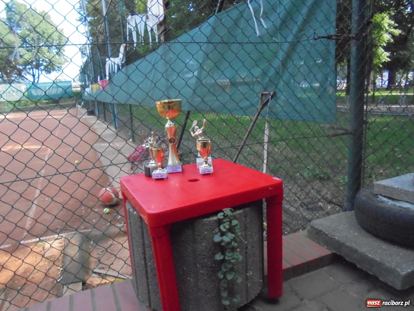 Zdjęcie w galerii na portalu naszraciborz.pl: Tenisowe turnieje Solidarności na kortach Rafako wiadomości z regionu