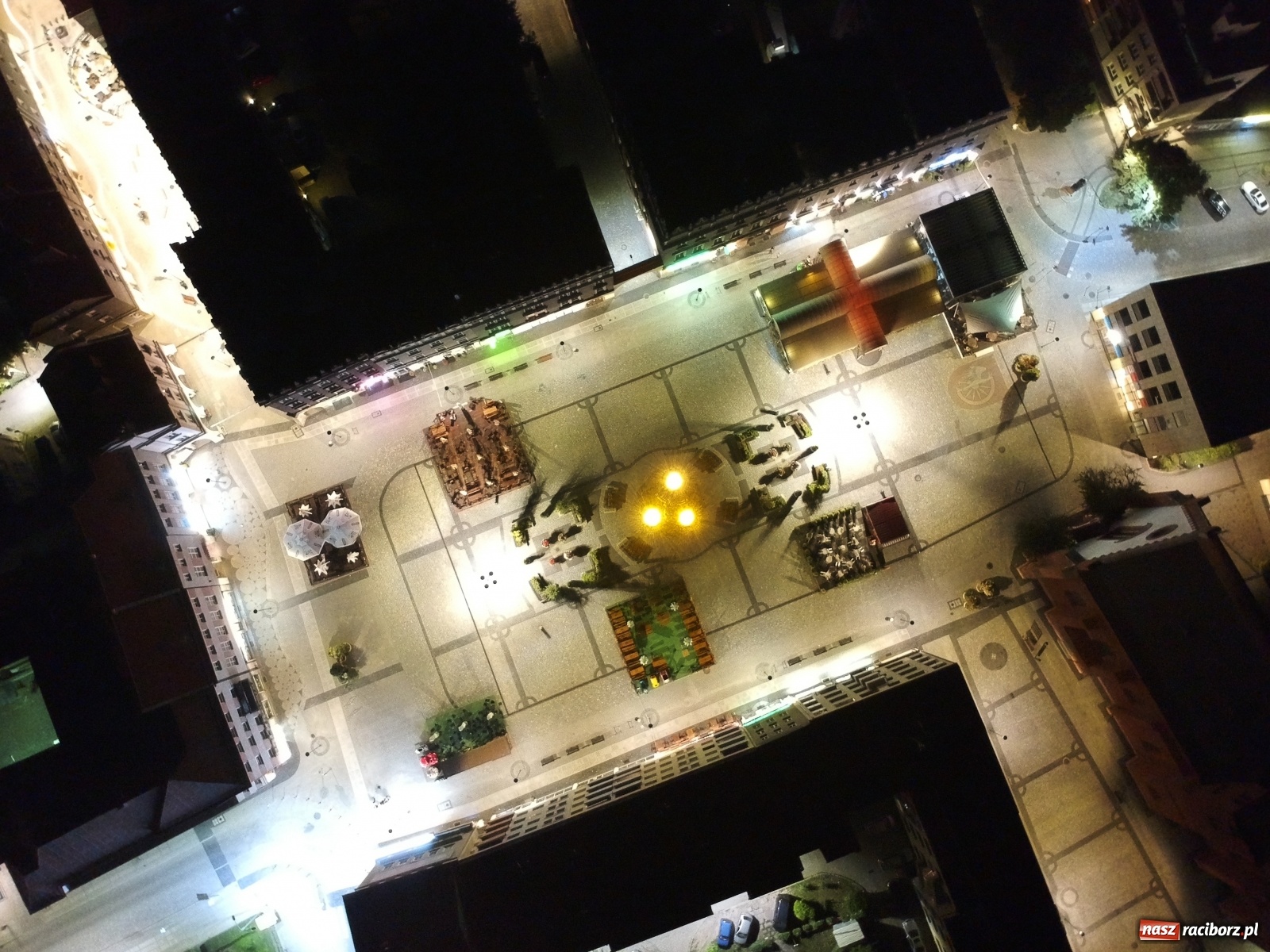 Zdjęcie w galerii na portalu naszraciborz.pl: Racibórz nocą. Zobacz zdjęcia z lotu ptaka [FOTO] wiadomości z regionu